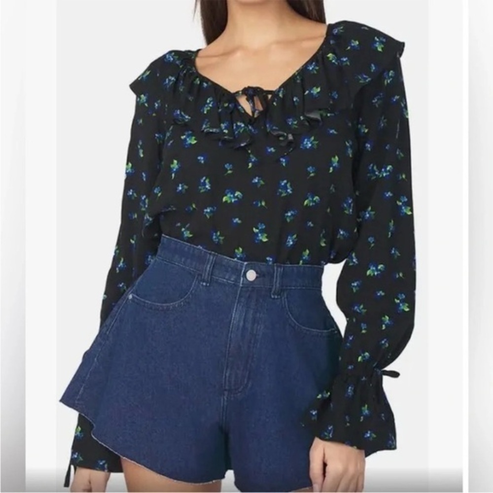 WeWoreWhat NWT floral print ruffled blouse SIZE MEDIUM